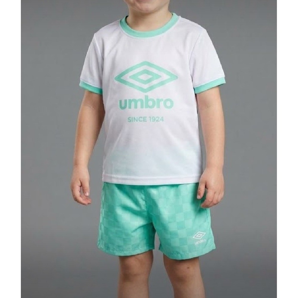 Umbro Boys 2-piece 10/12 short set with t-shirt and shorts White And Green NWT